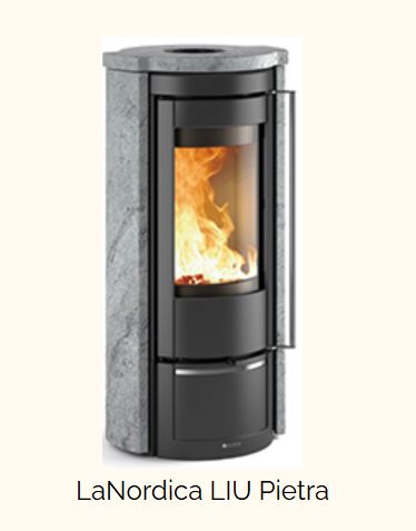 Zylindrischer Speckstein-Kaminofen LaNordica LIU Pietra mit großer Sichtscheibe und Flammen