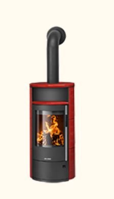 Oranier Polar Neo 6 Roter Kaminofen mit Keramikverkleidung und gebogener Sichtscheibe; Rauchrohr oben.